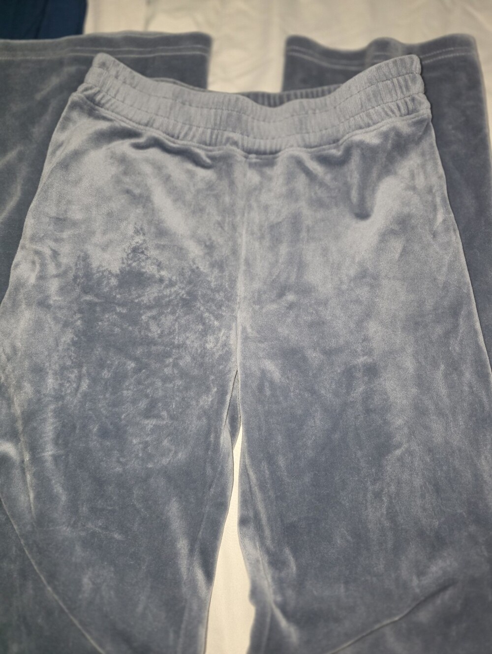 Hollister Ultra High-Rise Velour Wide Leg Pants in Slate Blue 00 XX Short
